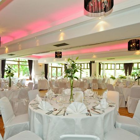 Westport Woods Hotel&Spa Buitenkant foto