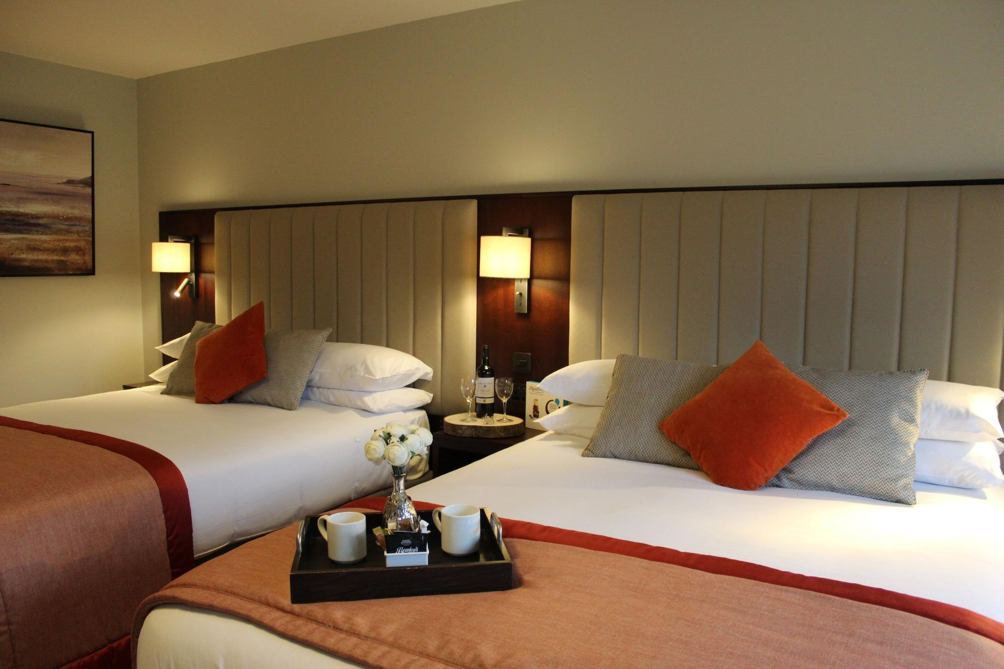 Westport Woods Hotel&Spa Buitenkant foto
