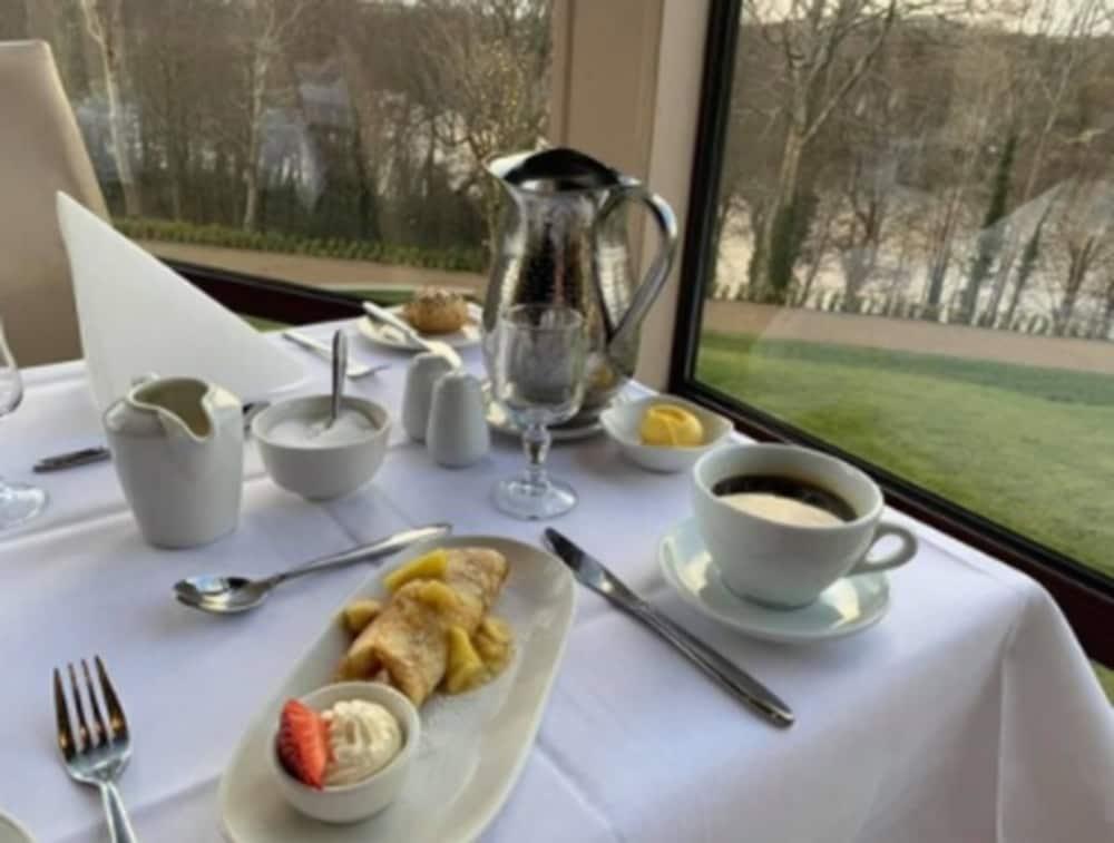 Westport Woods Hotel&Spa Buitenkant foto