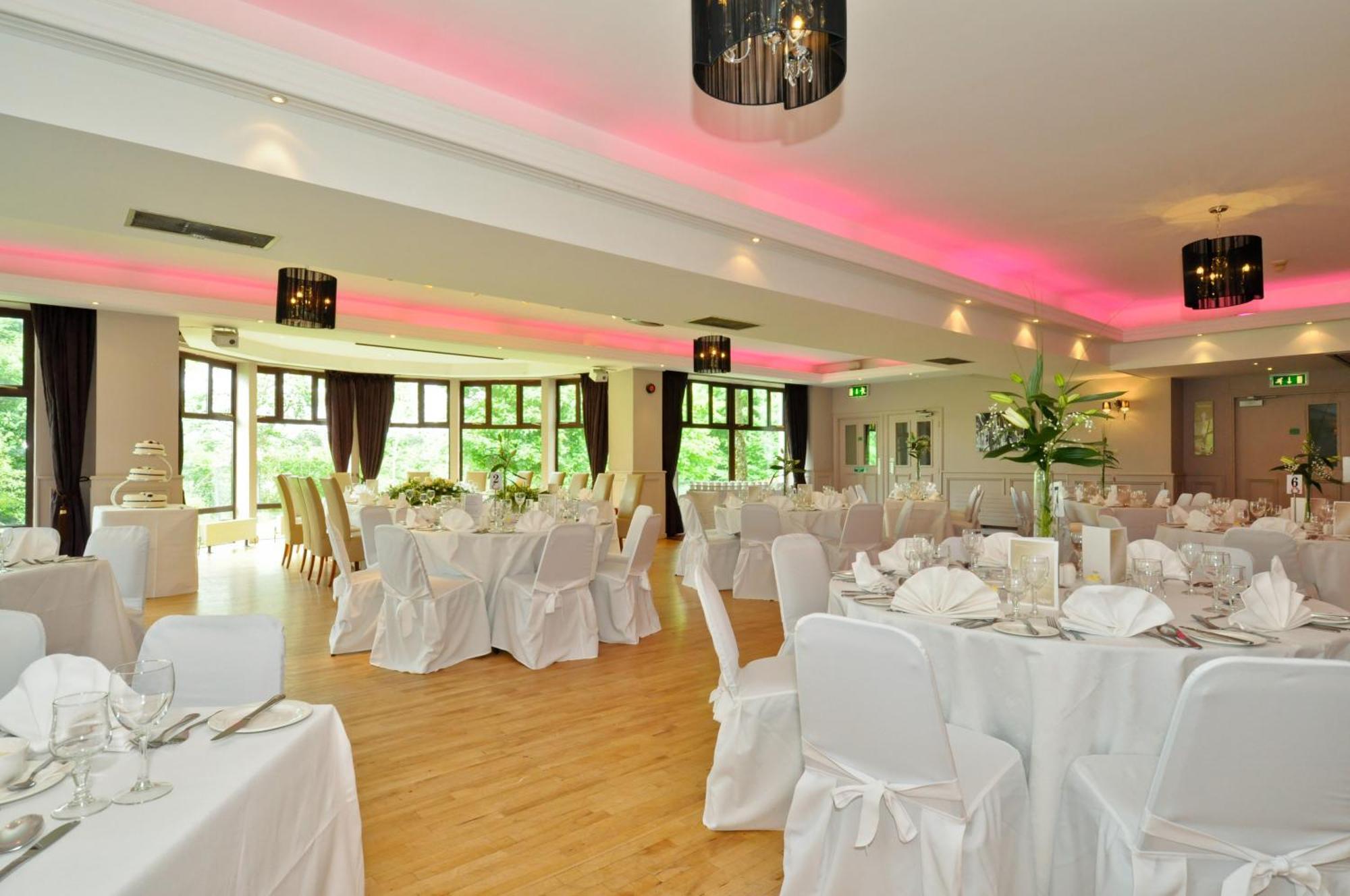 Westport Woods Hotel&Spa Buitenkant foto