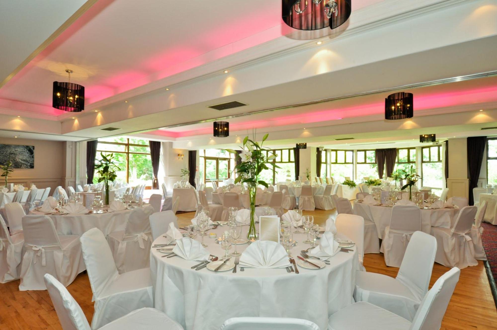 Westport Woods Hotel&Spa Buitenkant foto