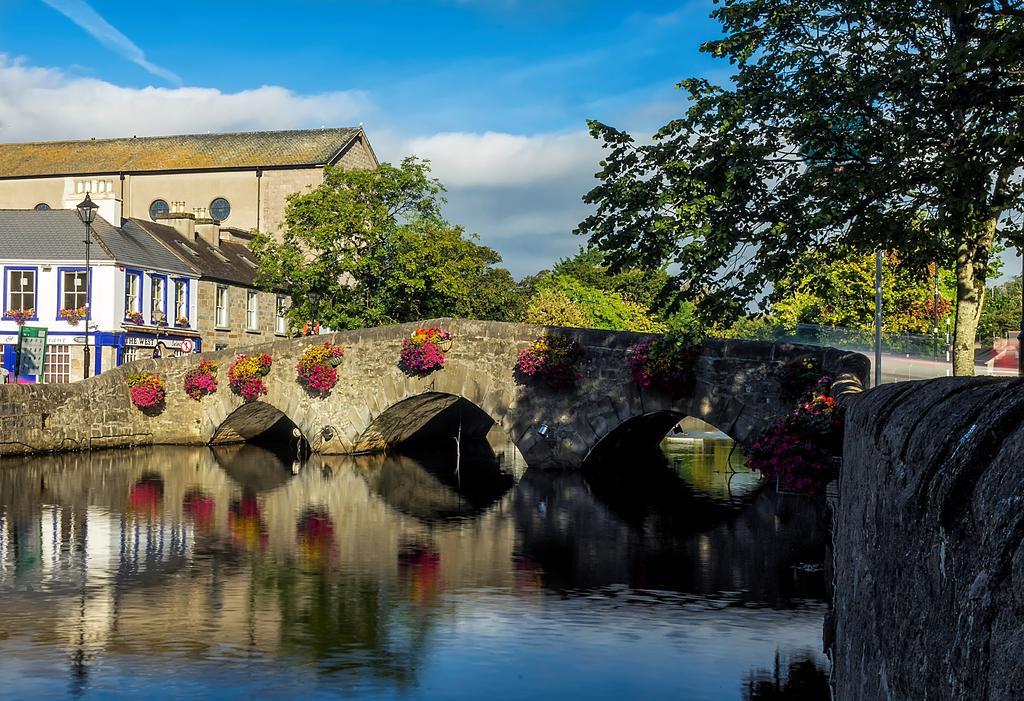 Westport Woods Hotel&Spa Buitenkant foto