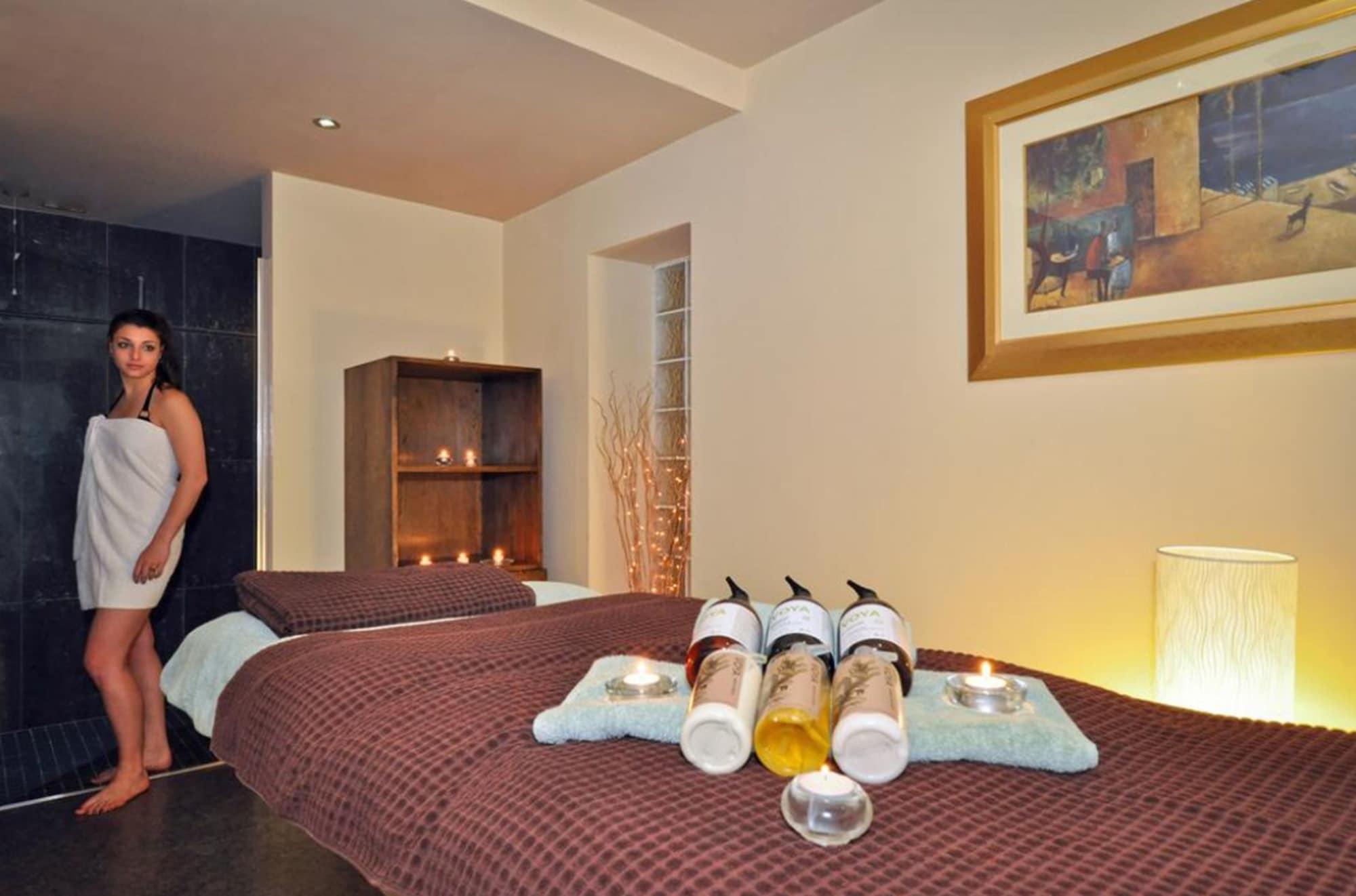Westport Woods Hotel&Spa Buitenkant foto